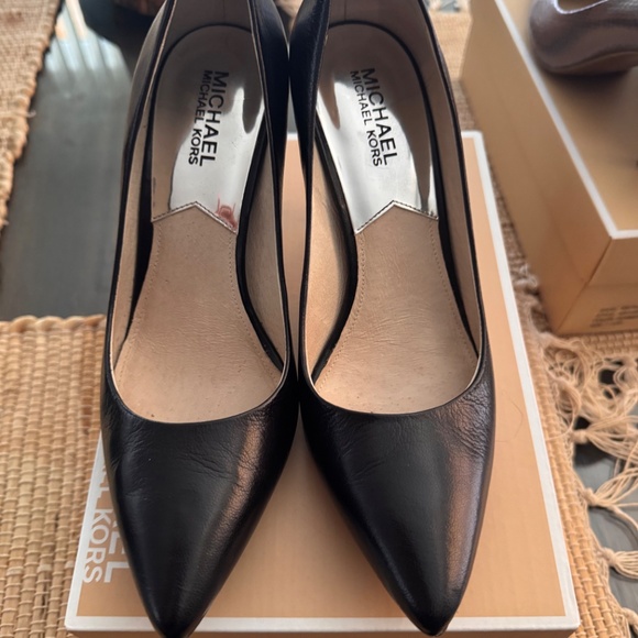 Woman’s Michael Kors Heels - Picture 2 of 2